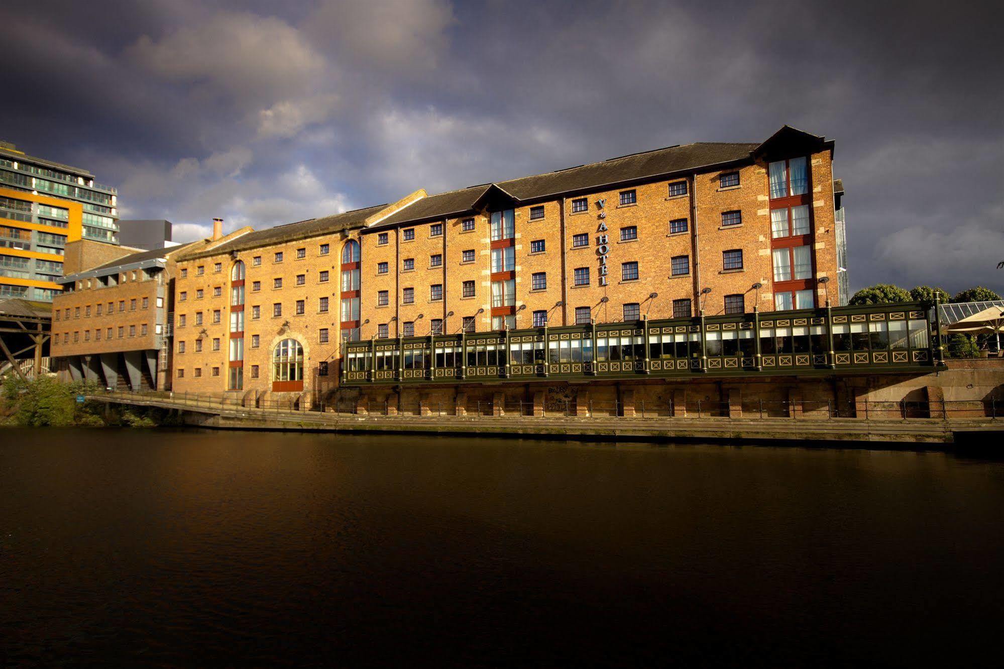 Manchester Marriott Victoria & Albert Hotel Exterior foto